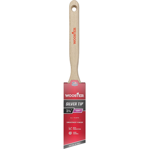 Wooster SILVER TIP 1-1/2 In. Chisel Trim Angle Sash Paint Brush